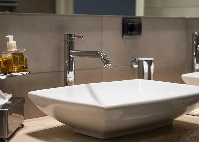 Pensión La Nuova Corte 4*