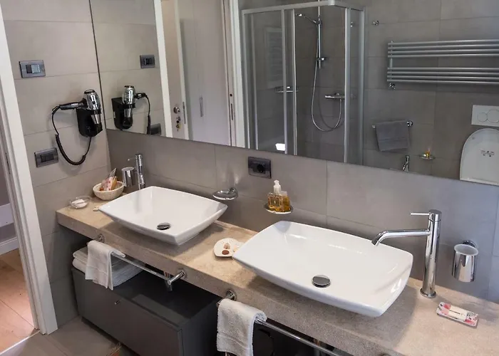 Pensión La Nuova Corte 4*